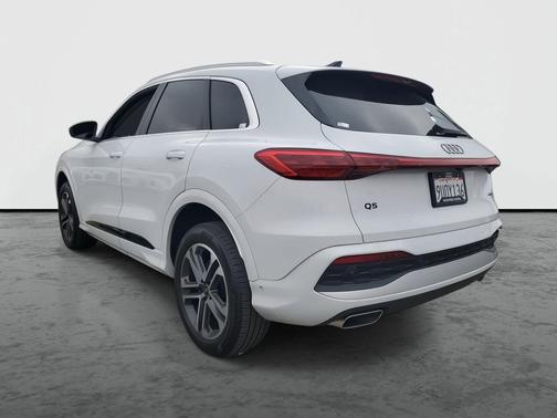 2025 Audi Q5 Premium TFSI quattro S tronic