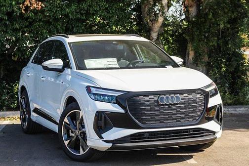 2025 Audi Q4 e-tron Premium Plus 55 quattro