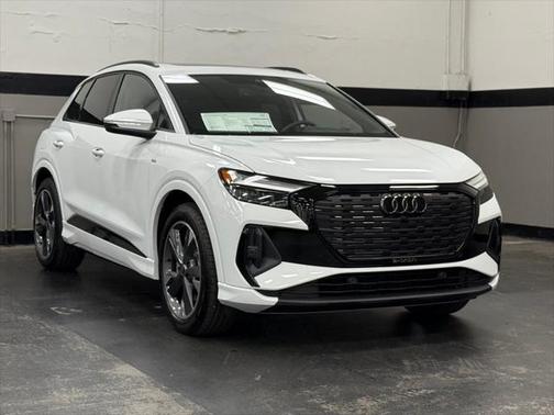2025 Audi Q4 e-tron Premium Plus 55 quattro