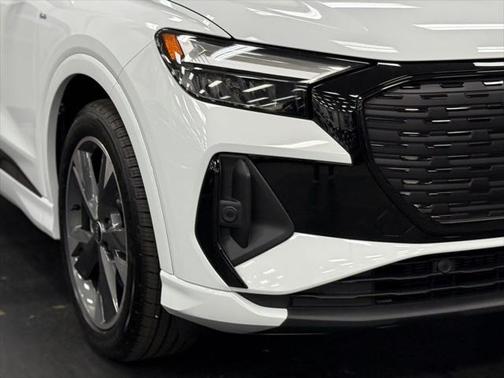 2025 Audi Q4 e-tron Premium Plus 55 quattro