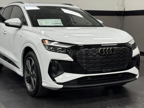 2025 Audi Q4 e-tron Premium Plus 55 quattro