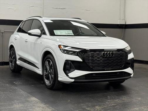 2025 Audi Q4 e-tron Premium Plus 55 quattro