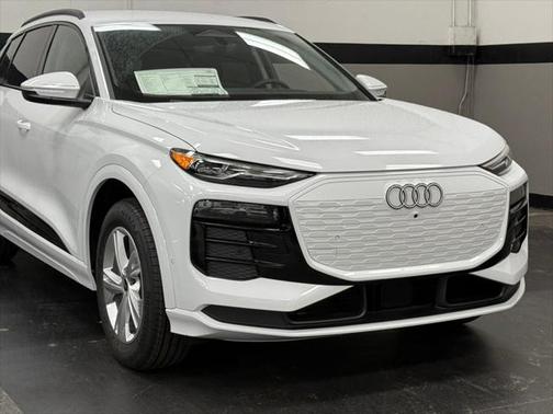 2025 Audi Q6 e-tron Premium