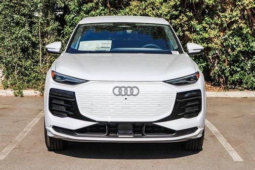 2025 Audi Q6 e-tron Premium