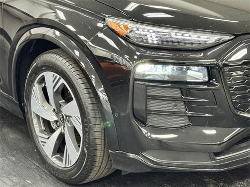 2025 Audi Q6 e-tron Prestige quattro