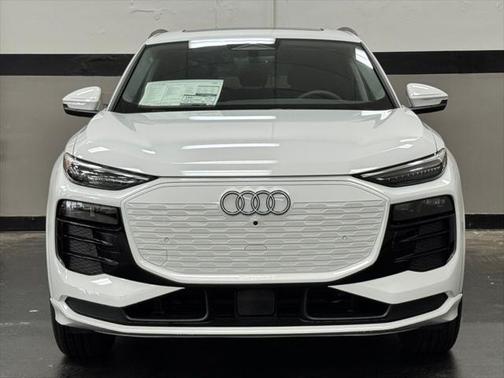 2025 Audi Q6 e-tron Premium Plus