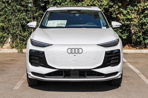 2025 Audi Q6 e-tron Premium Plus