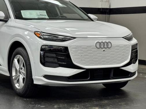 2025 Audi Q6 e-tron Premium Plus