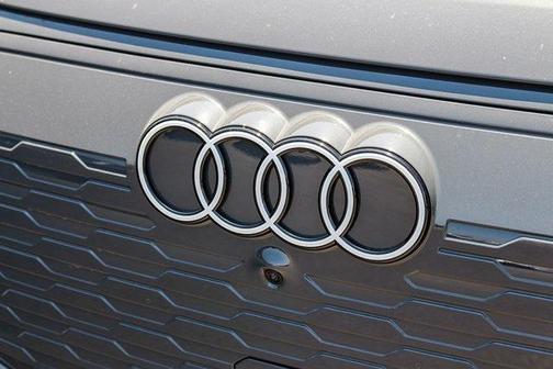 2025 Audi Q6 e-tron Premium Plus quattro