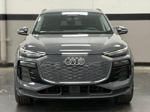 2025 Audi Q6 e-tron Premium Plus quattro