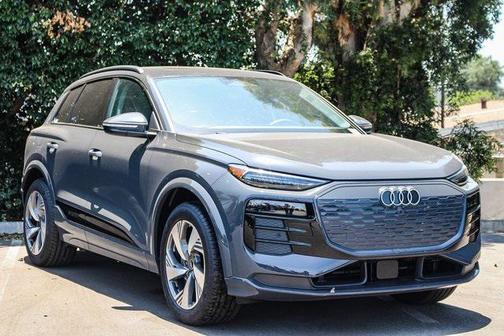 2025 Audi Q6 e-tron Premium Plus quattro