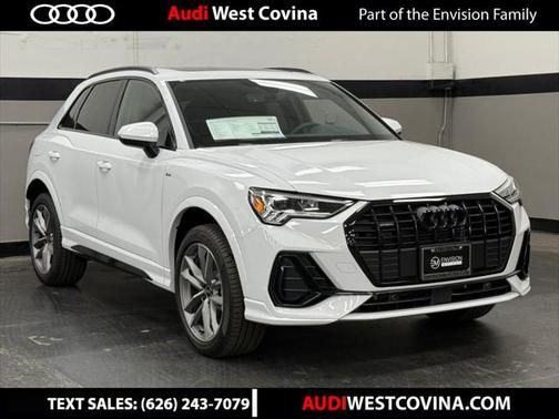 2025 Audi Q3 Premium 45 TFSI S line quattro Tiptronic
