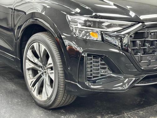2025 Audi Q8 55 Premium Plus