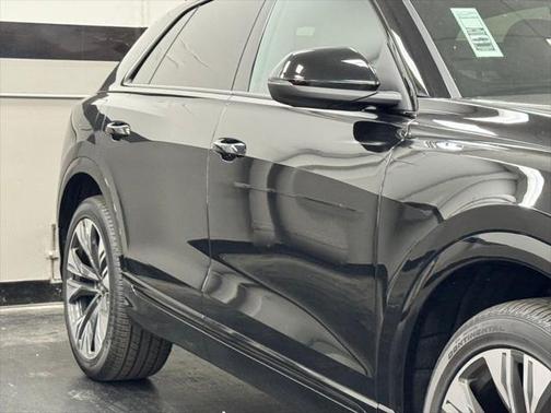 2025 Audi Q8 55 Premium Plus