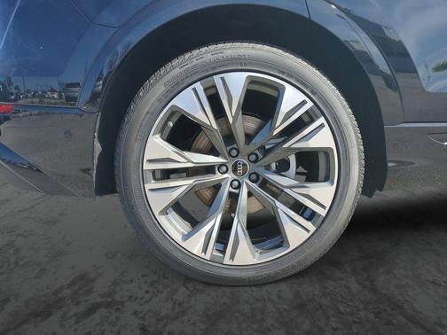 2026 Audi Q8 55 Premium Plus