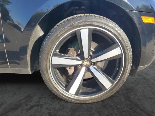 2022 Porsche Macan Base