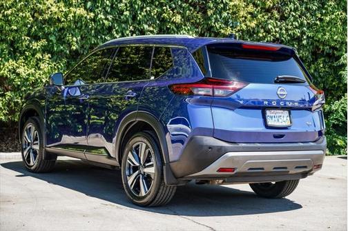 2022 Nissan Rogue SL