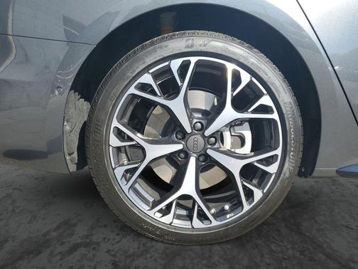 2026 Audi A6 Premium Plus quattro S tronic