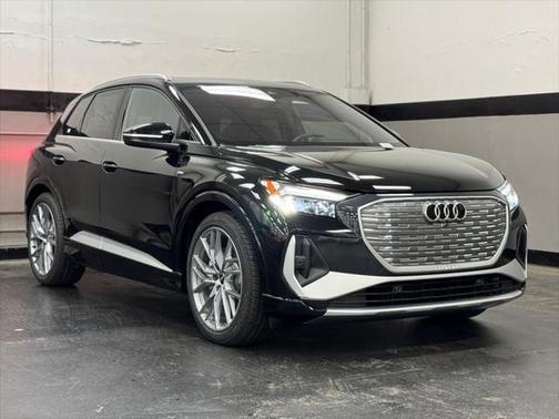 2025 Audi Q4 e-tron Premium Plus 55 quattro