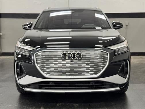 2025 Audi Q4 e-tron Premium Plus 55 quattro