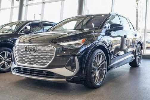 2025 Audi Q4 e-tron Premium Plus 55 quattro