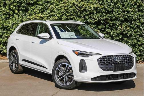 2025 Audi Q5 Premium Plus