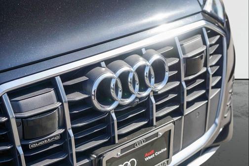 2023 Audi Q7 45 Premium