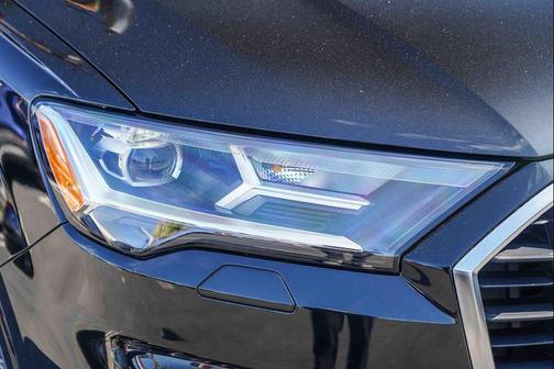 2023 Audi Q7 45 Premium