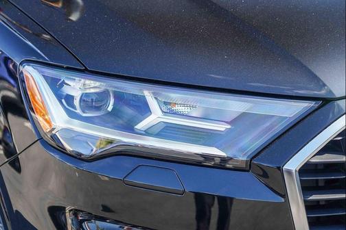 2023 Audi Q7 45 Premium