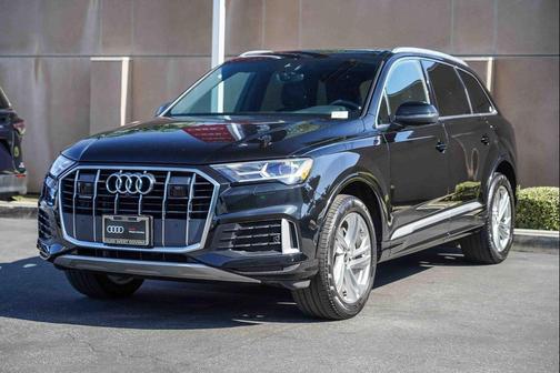 2023 Audi Q7 45 Premium