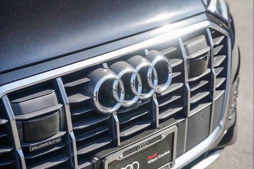 2023 Audi Q7 45 Premium