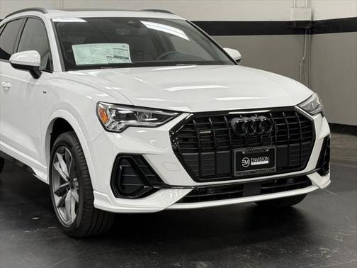 2025 Audi Q3 Premium 45 TFSI S line quattro Tiptronic