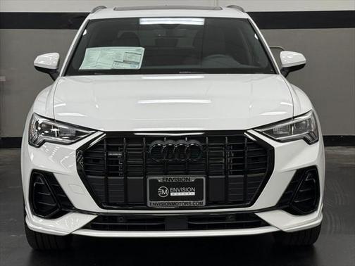 2025 Audi Q3 Premium 45 TFSI S line quattro Tiptronic