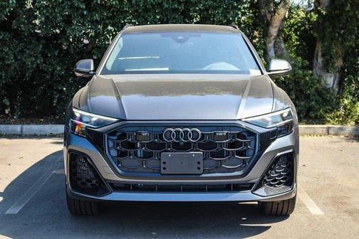 2025 Audi Q8 55 Premium Plus