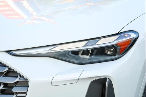 2025 Audi Q5 Premium TFSI quattro S tronic