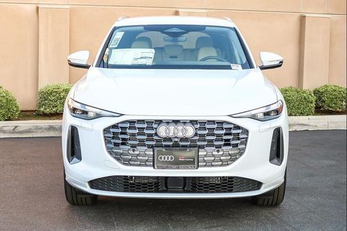 2025 Audi Q5 Premium TFSI quattro S tronic