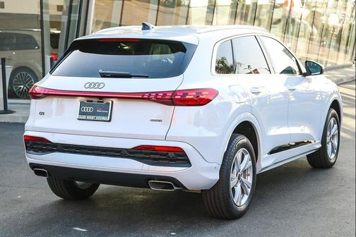 2025 Audi Q5 Premium TFSI quattro S tronic