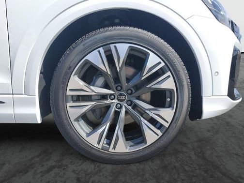 2026 Audi Q8 55 Premium Plus