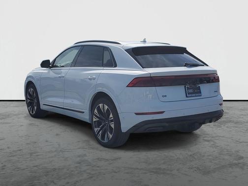 2026 Audi Q8 55 Premium Plus
