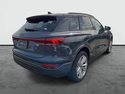 2025 Audi Q6 e-tron Premium Plus