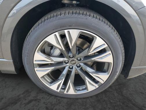 2026 Audi Q8 55 Premium Plus