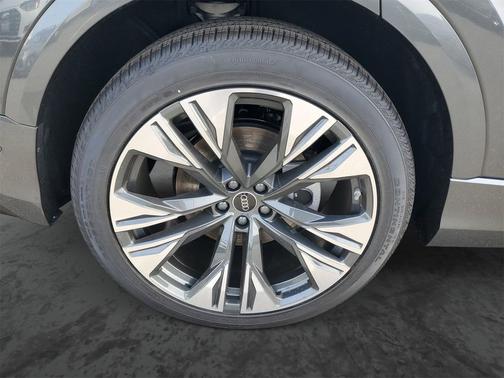 2026 Audi Q8 55 Premium Plus