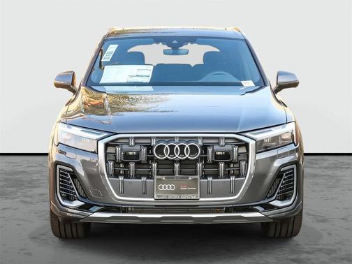 2026 Audi Q7 55 Premium Plus