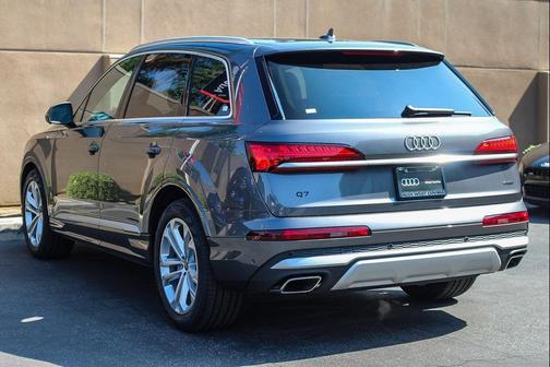 2026 Audi Q7 55 Premium Plus