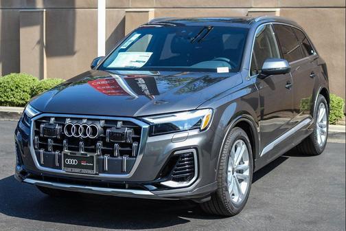 2026 Audi Q7 55 Premium Plus