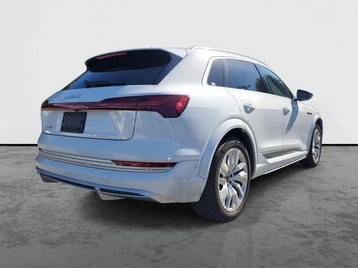 2023 Audi e-tron S Premium Plus quattro