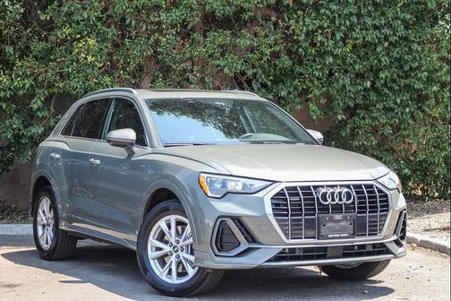2022 Audi Q3 45 S line Premium