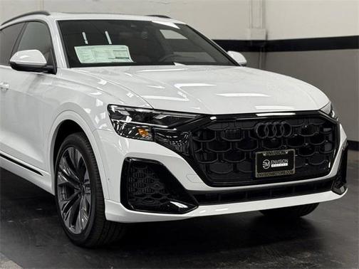 2025 Audi Q8 55 Premium Plus