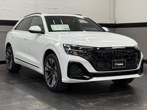 2025 Audi Q8 55 Premium Plus