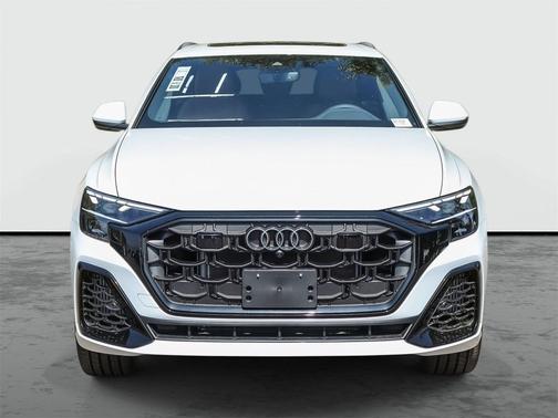 2025 Audi Q8 55 Premium Plus